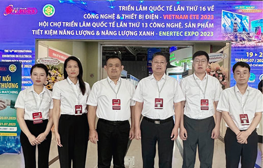 海阔天高 ，，，，，，，“颐越”千里